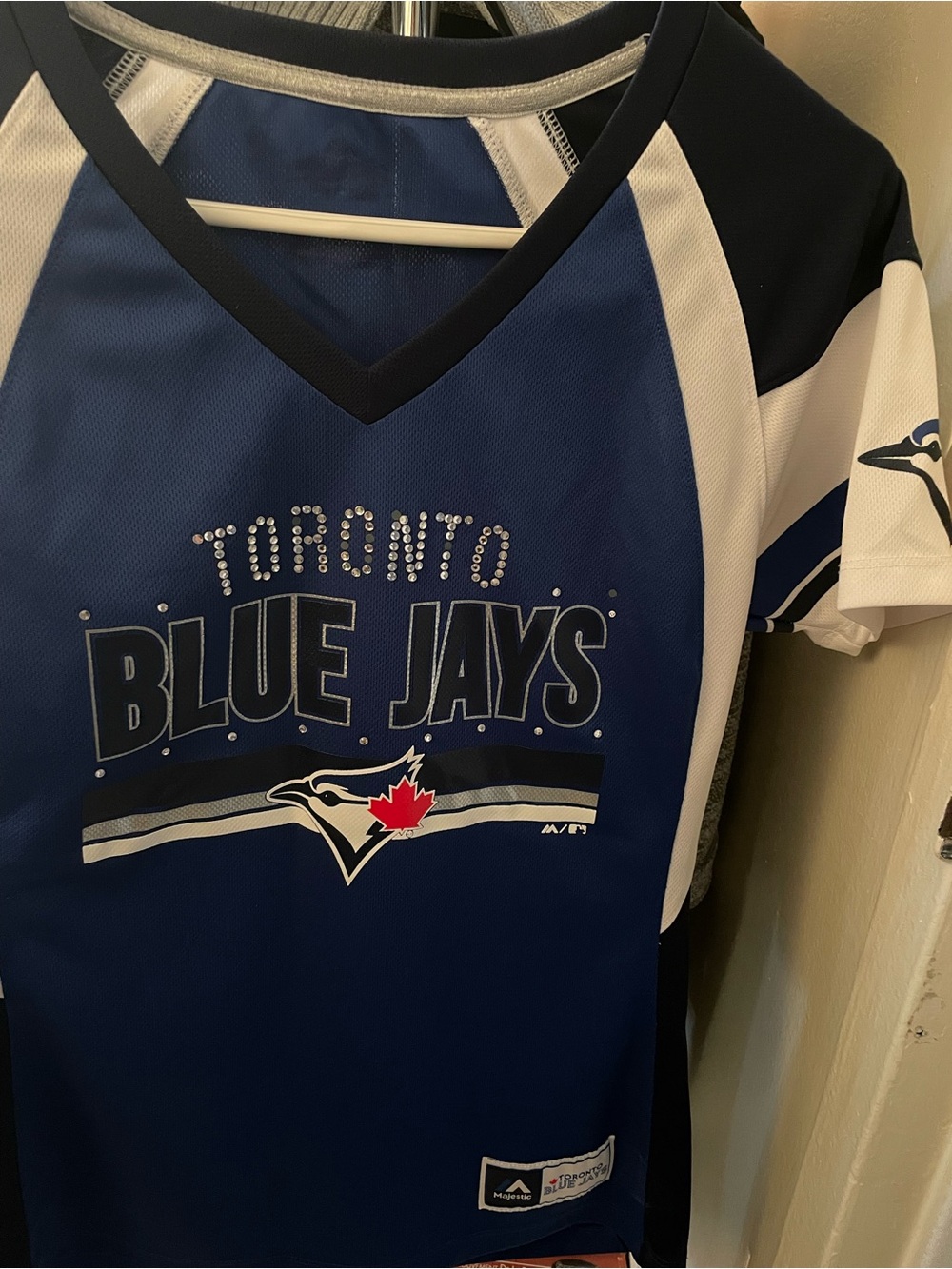 Women’s XS or Youth Size Toronto Blue Jays Majestic T-Shirt